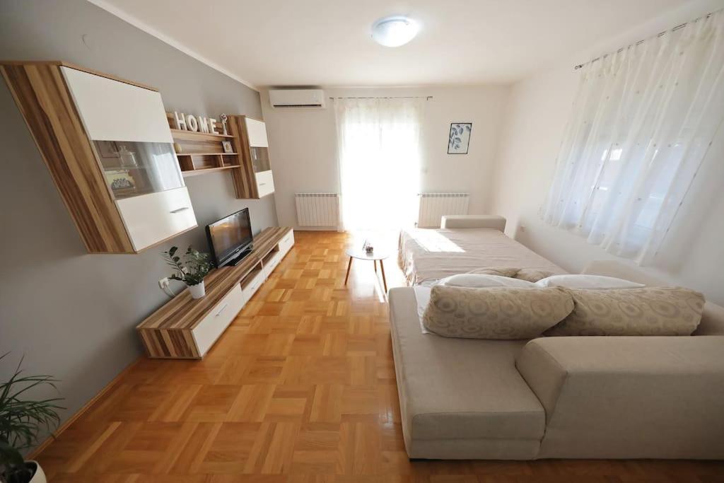 Luxury Apartment Petra With Private Pool Zadar Zewnętrze zdjęcie
