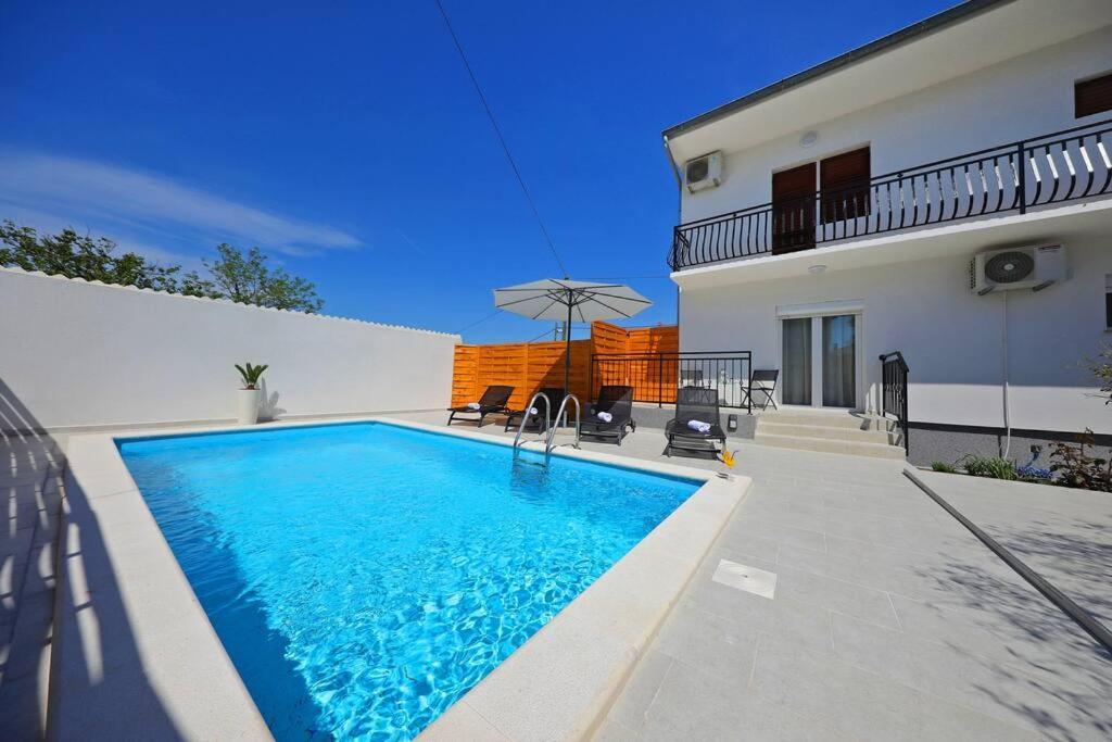 Luxury Apartment Petra With Private Pool Zadar Zewnętrze zdjęcie