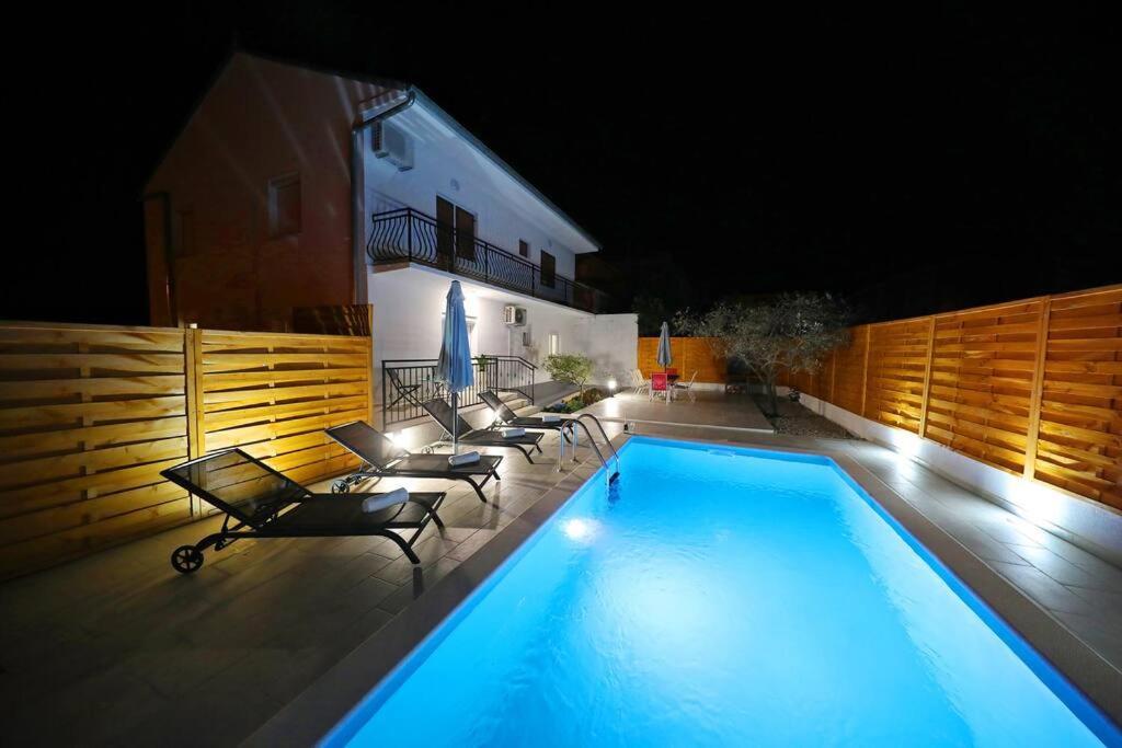 Luxury Apartment Petra With Private Pool Zadar Zewnętrze zdjęcie
